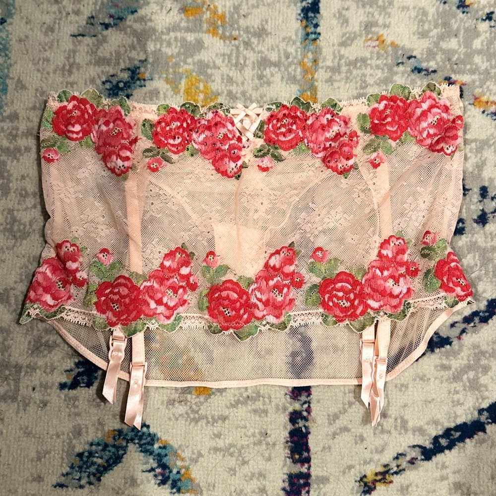 NWT Women’s Lingerie Size Large